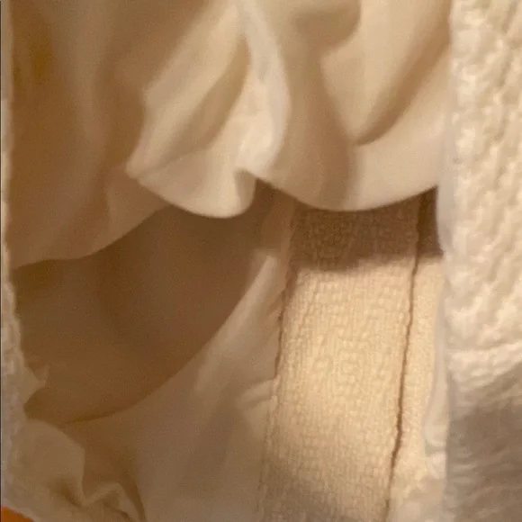 Vintage Boyne Valley Wool
Knit Coat Ivory
Handcrafted Lined Buttons
Pockets Med - Picture 10 of 11